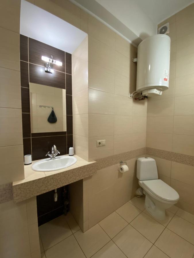 Family Apartment Lviv Exteriör bild